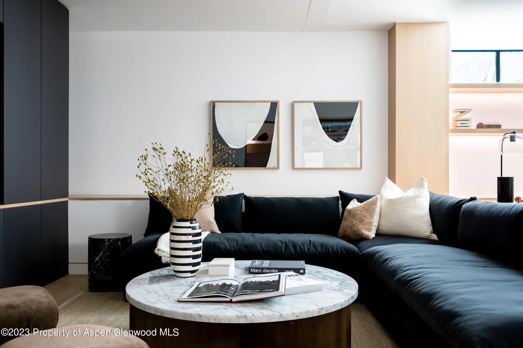 17 of 53 - 125 W Main Street, Aspen, CO