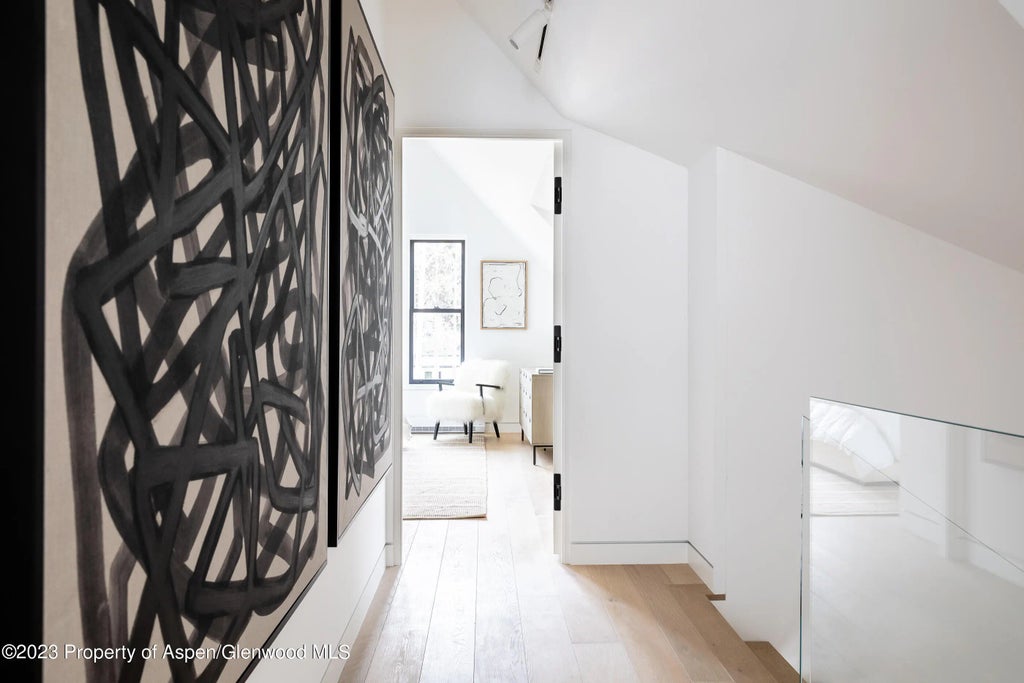 22 of 53 - 125 W Main Street, Aspen, CO