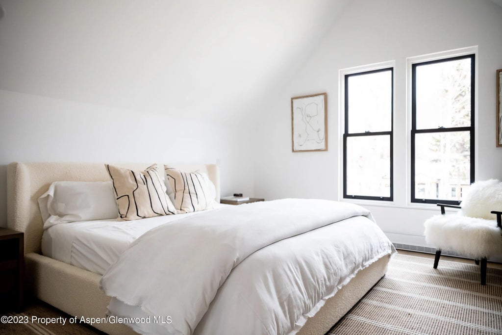 23 of 53 - 125 W Main Street, Aspen, CO