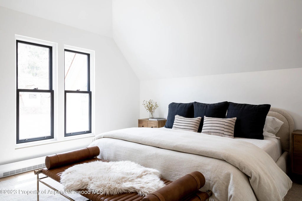 27 of 53 - 125 W Main Street, Aspen, CO