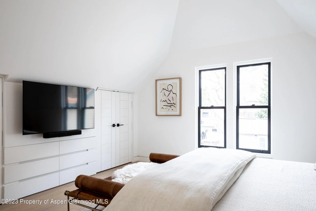 29 of 53 - 125 W Main Street, Aspen, CO