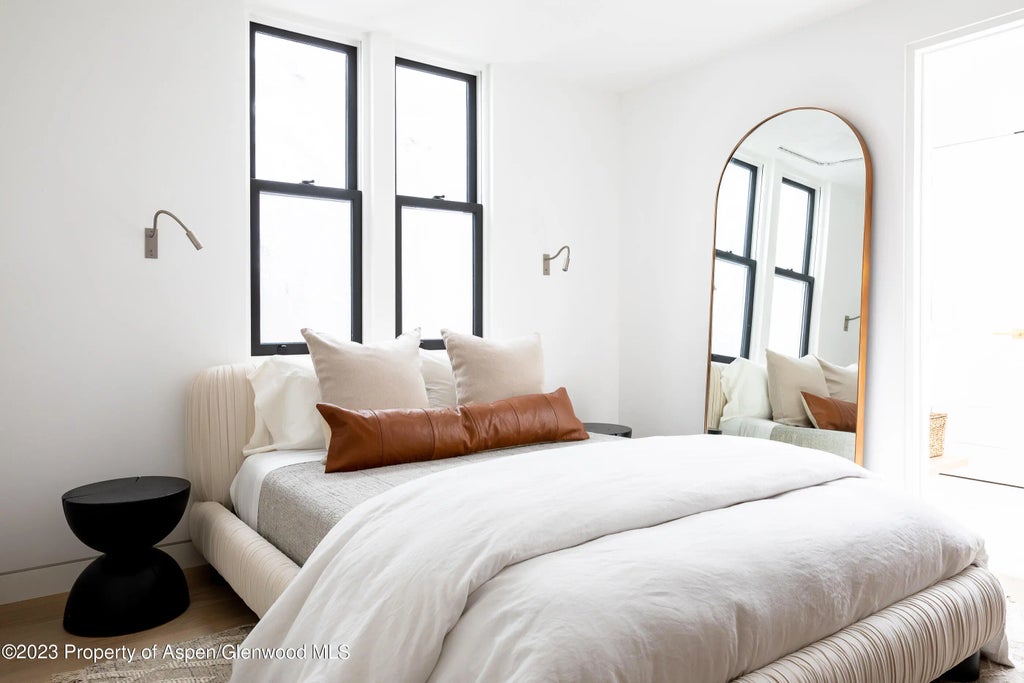 32 of 53 - 125 W Main Street, Aspen, CO