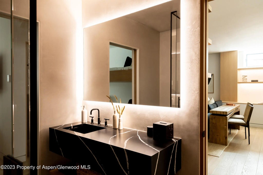 43 of 53 - 125 W Main Street, Aspen, CO