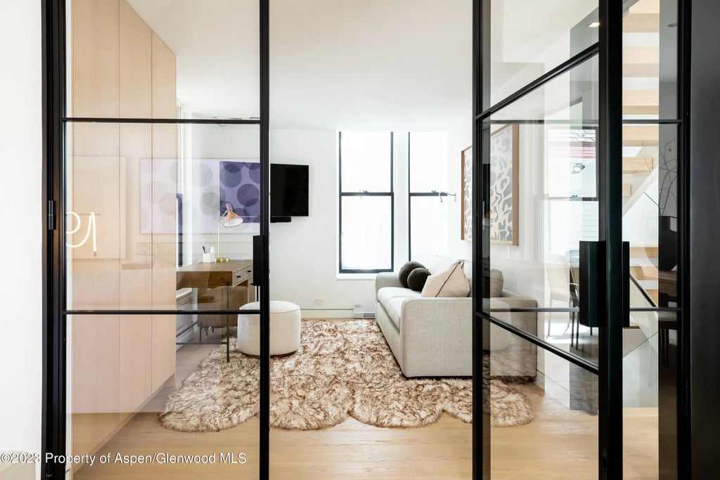 6 of 53 - 125 W Main Street, Aspen, CO