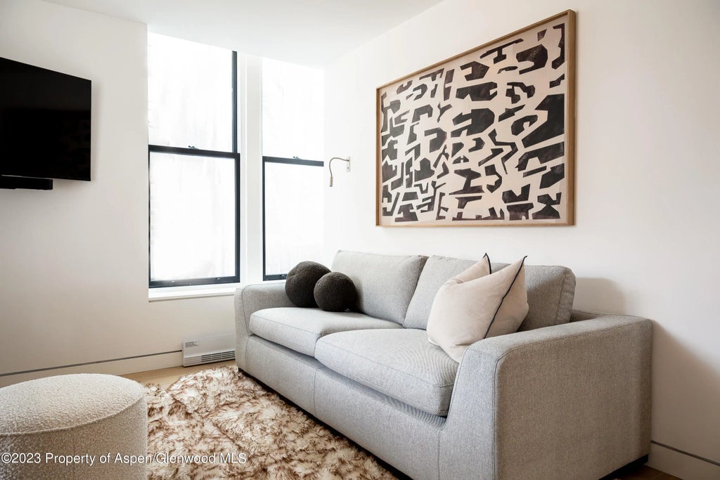 8 of 53 - 125 W Main Street, Aspen, CO