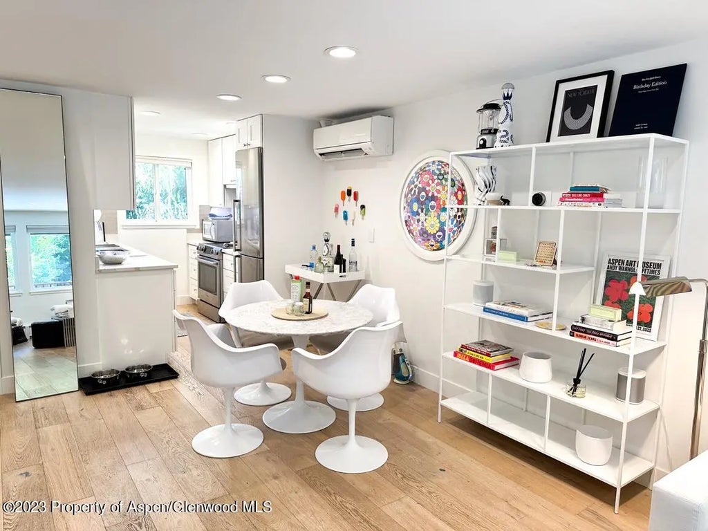 2 of 21 - 940 Waters Avenue 304, Aspen, CO