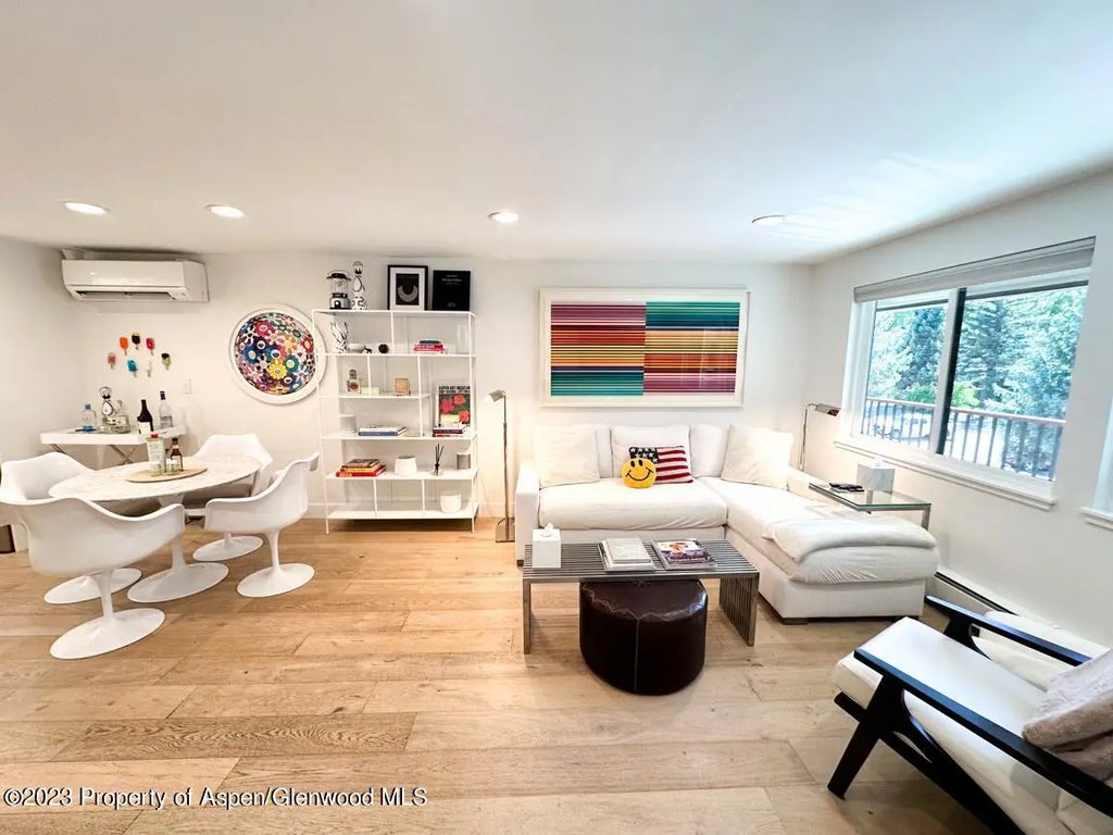 3 of 21 - 940 Waters Avenue 304, Aspen, CO