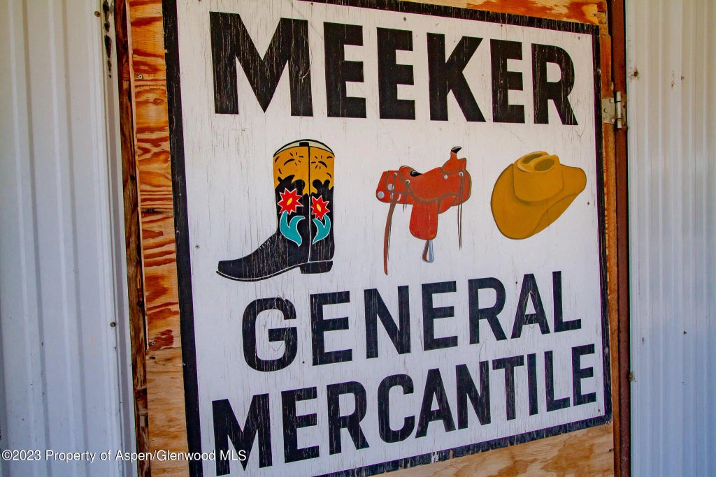 13 of 48 - 990 Market Street, Meeker, CO
