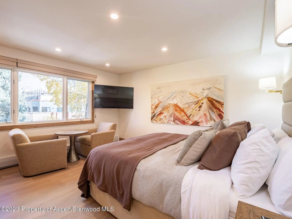 7 of 18 - 205 E Durant Avenue 3j, Aspen, CO