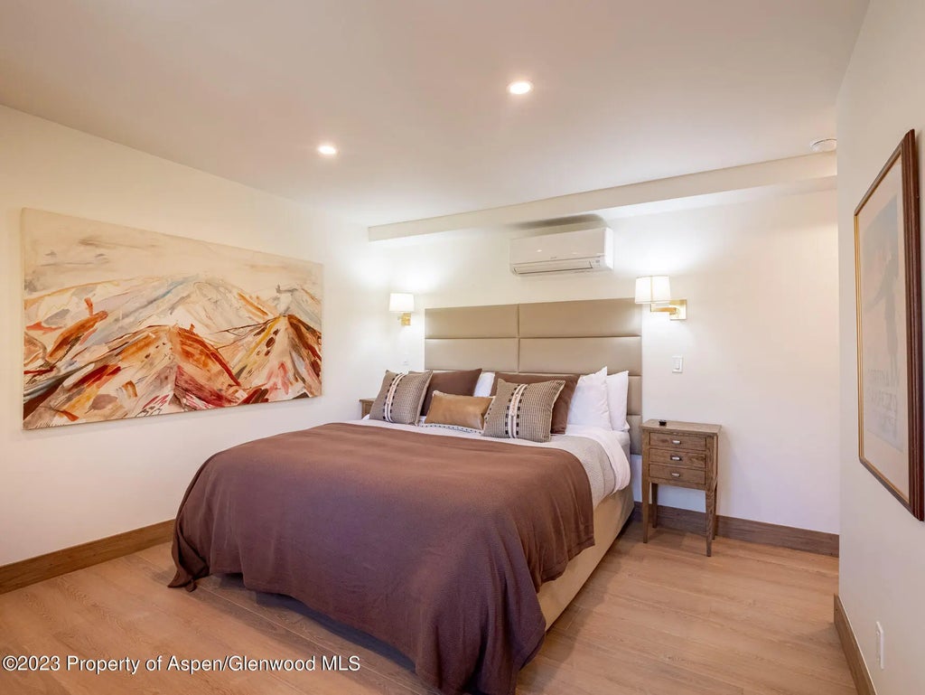 9 of 18 - 205 E Durant Avenue 3j, Aspen, CO