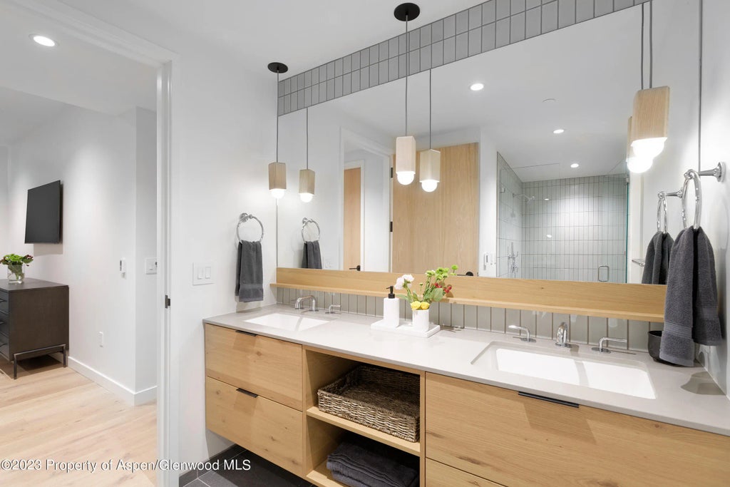 24 of 28 - 119 Wood Road 201, Snowmass Village, CO