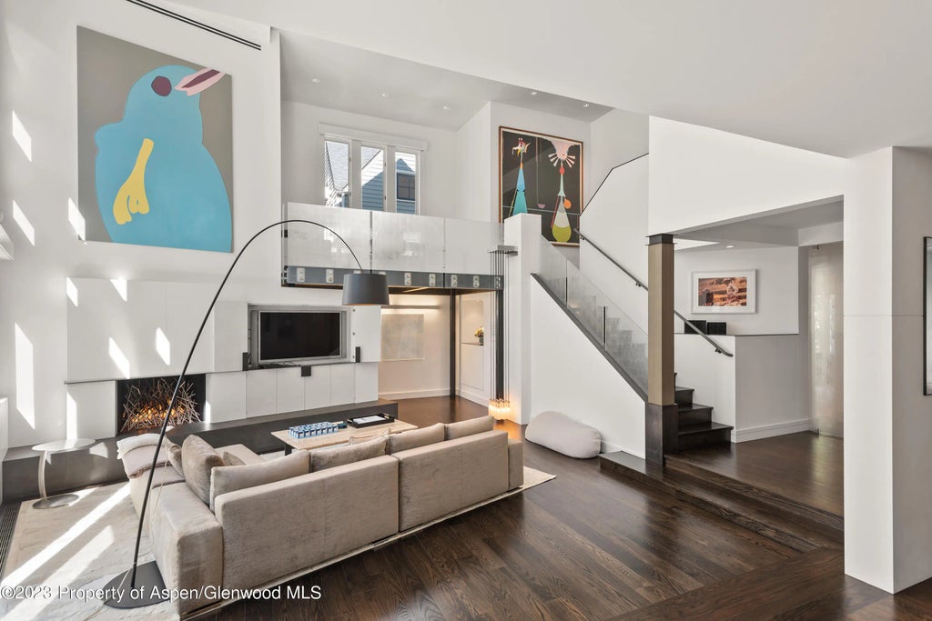 10 of 42 - 517 W North Street, Aspen, CO