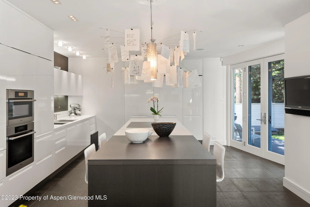 18 of 42 - 517 W North Street, Aspen, CO