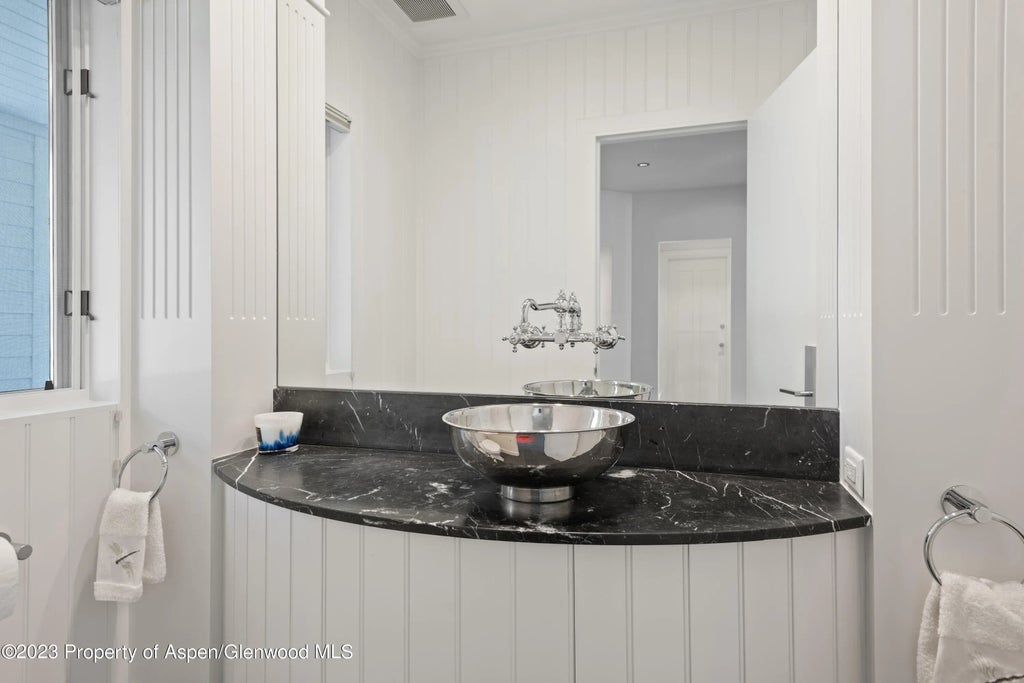 37 of 42 - 517 W North Street, Aspen, CO