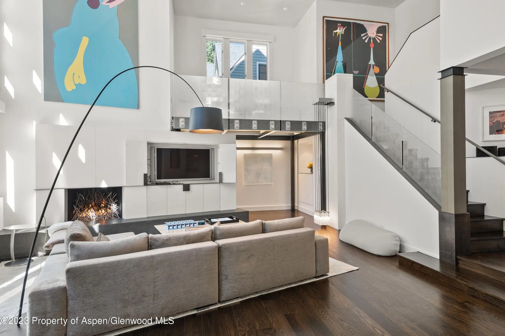 7 of 42 - 517 W North Street, Aspen, CO
