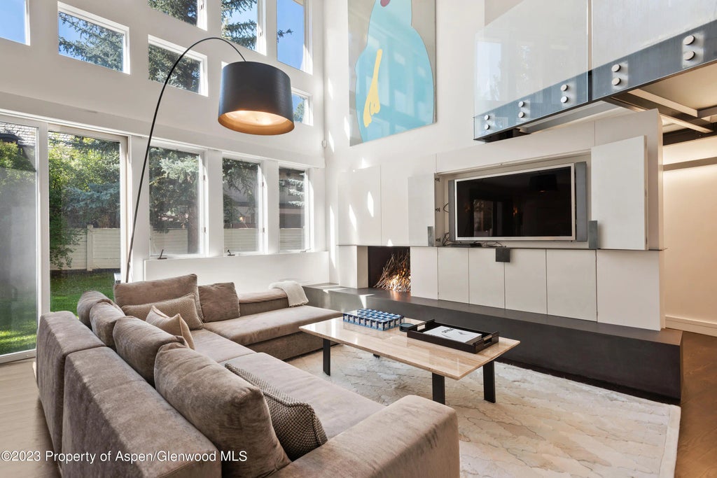 8 of 42 - 517 W North Street, Aspen, CO