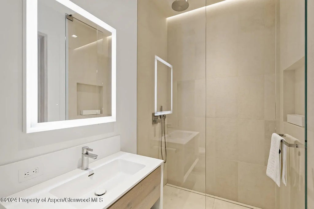 12 of 30 - 580 Medicine Bow Road, Aspen, CO