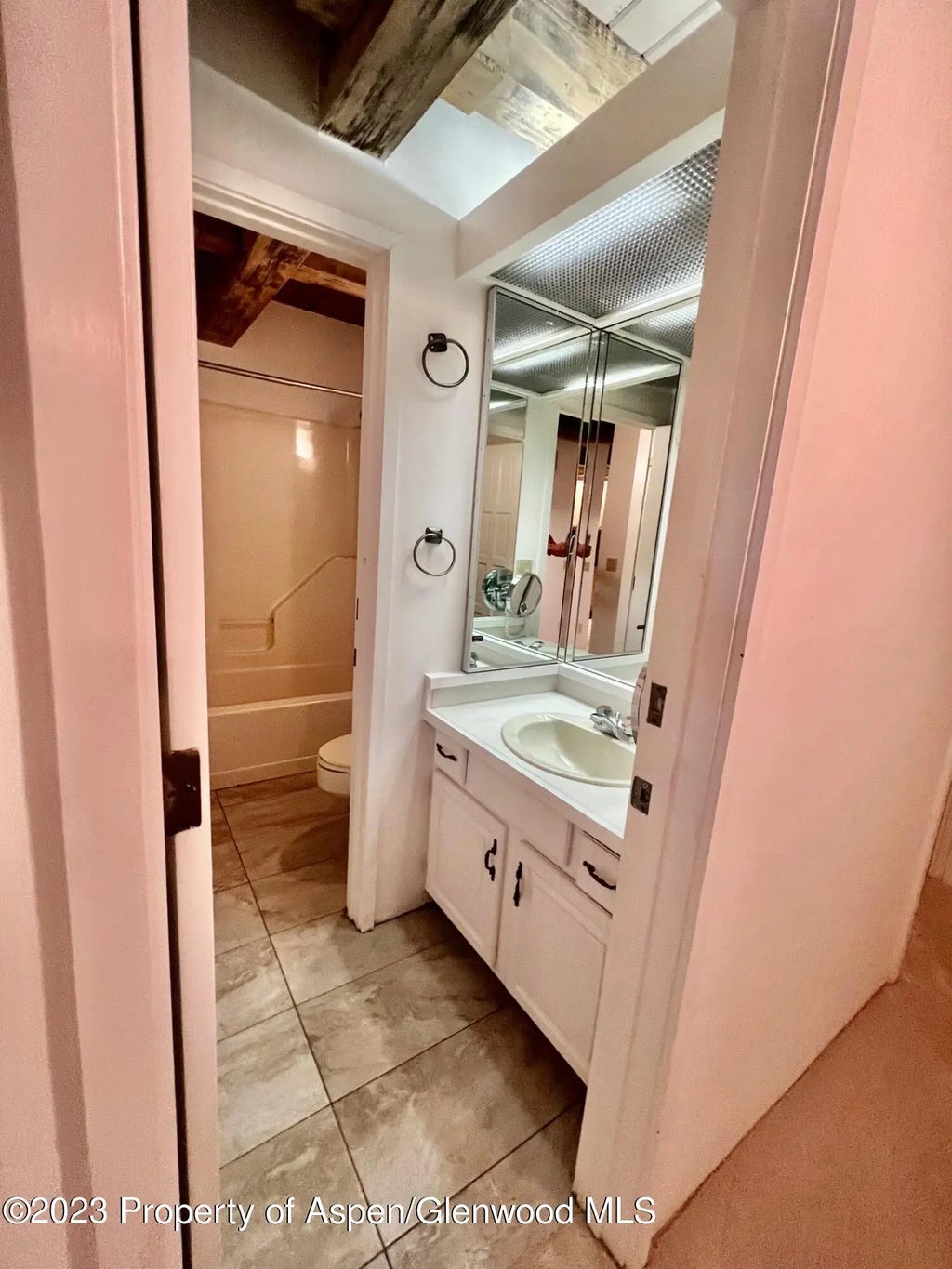 11 of 20 - 651 S Monarch Street, Aspen, CO