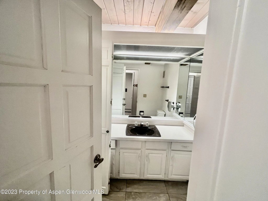 14 of 20 - 651 S Monarch Street, Aspen, CO