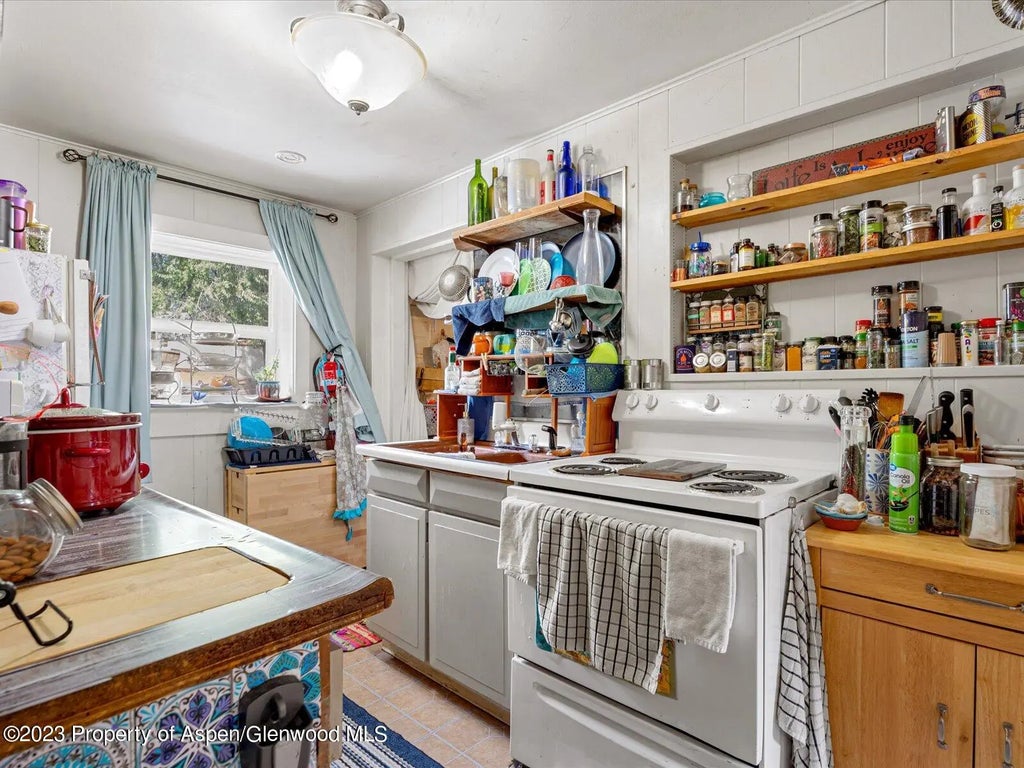 17 of 33 - 3110 S Grand Avenue, Glenwood Springs, CO