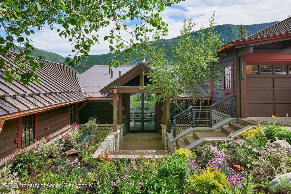 27 of 55 - 1271 Ute Avenue, Aspen, CO
