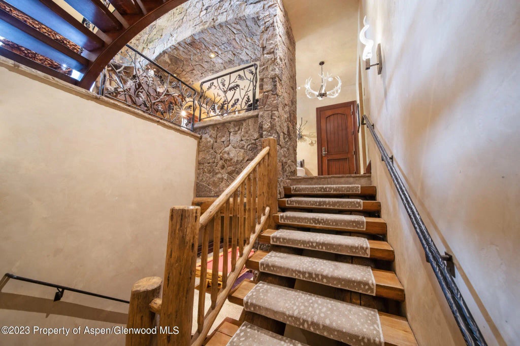 27 of 102 - 928 S Mill Street, Aspen, CO
