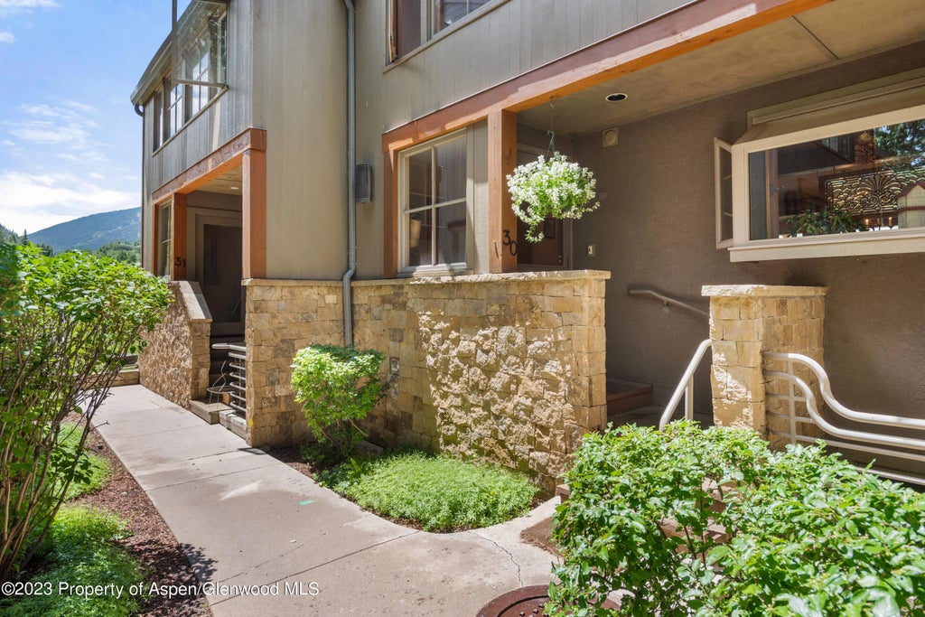 1 of 22 - 100 N 8th Street 30, Aspen, CO