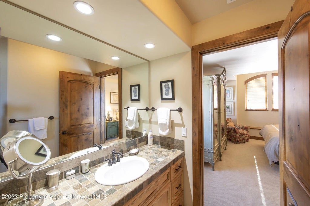 25 of 47 - 627 N Bridge Drive, Carbondale, CO