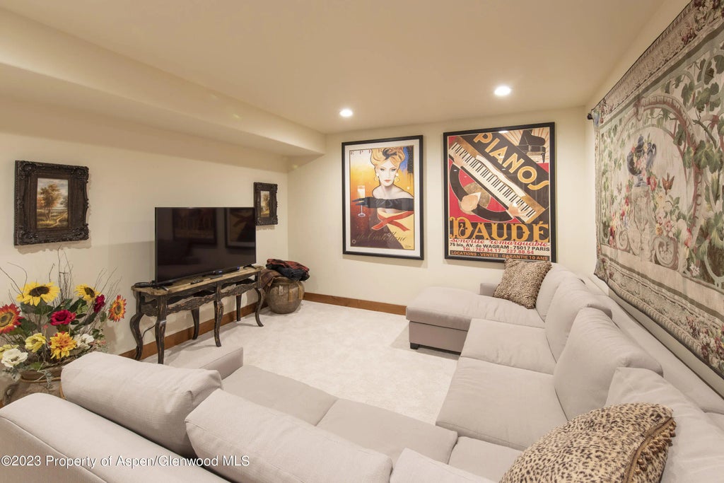 44 of 47 - 627 N Bridge Drive, Carbondale, CO