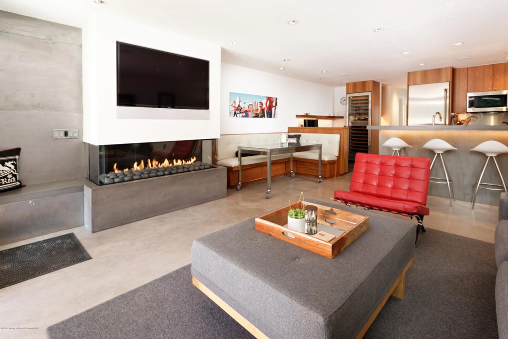 1 of 20 - 100 E Cooper Avenue #3, Aspen, CO