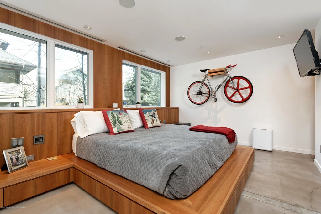 13 of 20 - 100 E Cooper Avenue #3, Aspen, CO