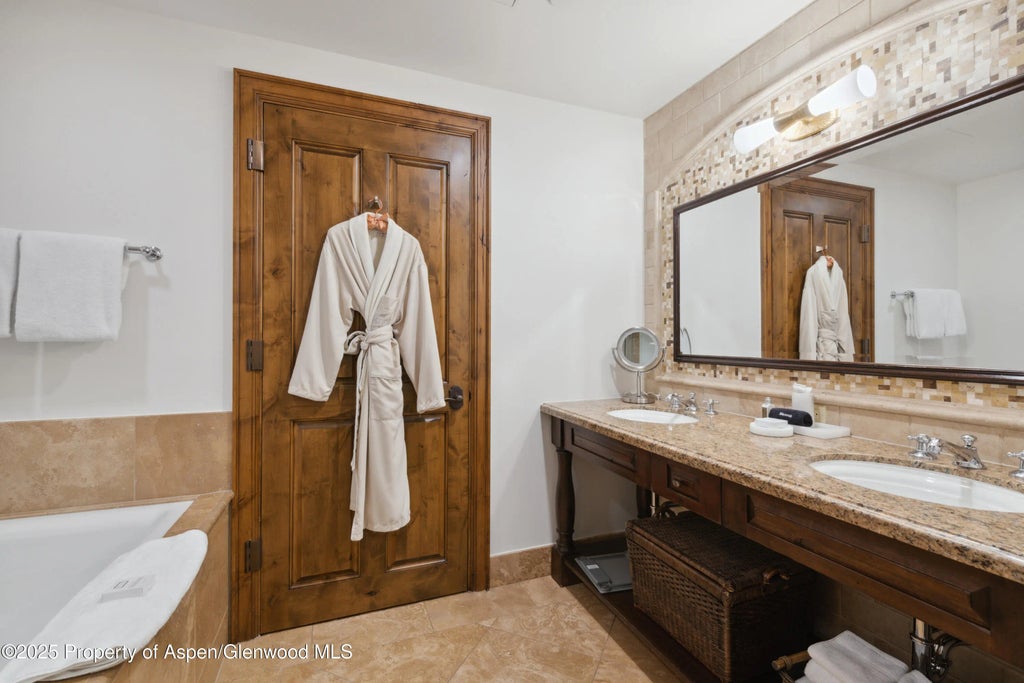 13 of 23 - 415 E Dean Street Unit 23a And 23b Week 11, Aspen, CO