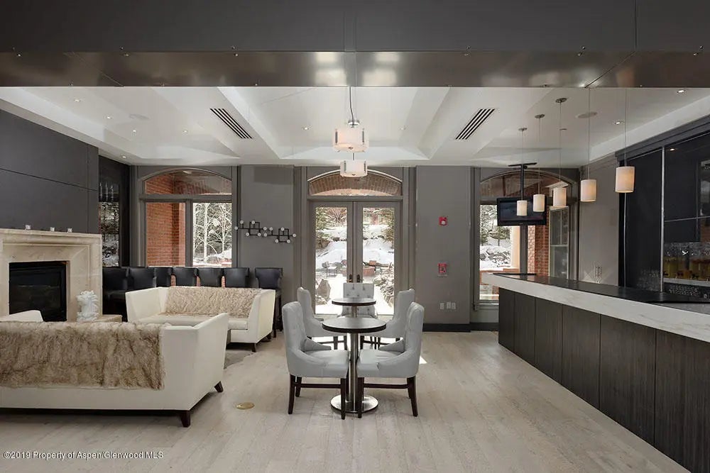 18 of 22 - 415 E Dean St 23b Week 11 Street Unit 23b Week 11, Aspen, CO