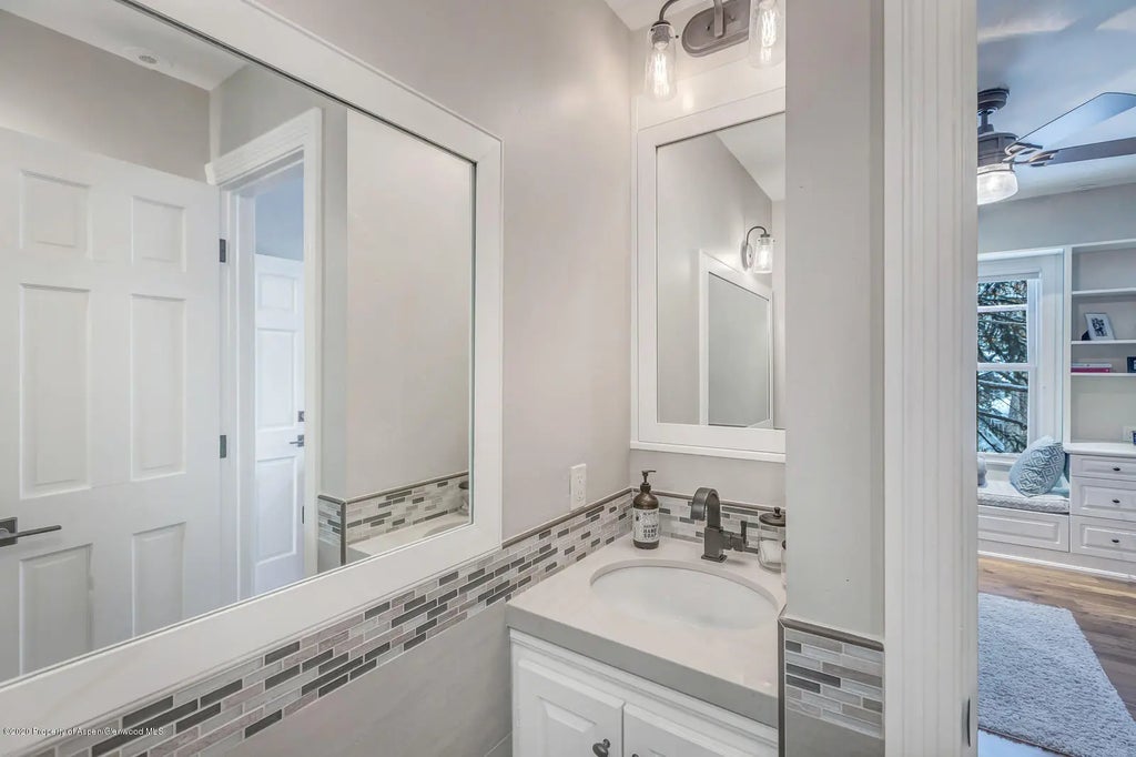 19 of 46 - 633 W Main Street, Aspen, CO