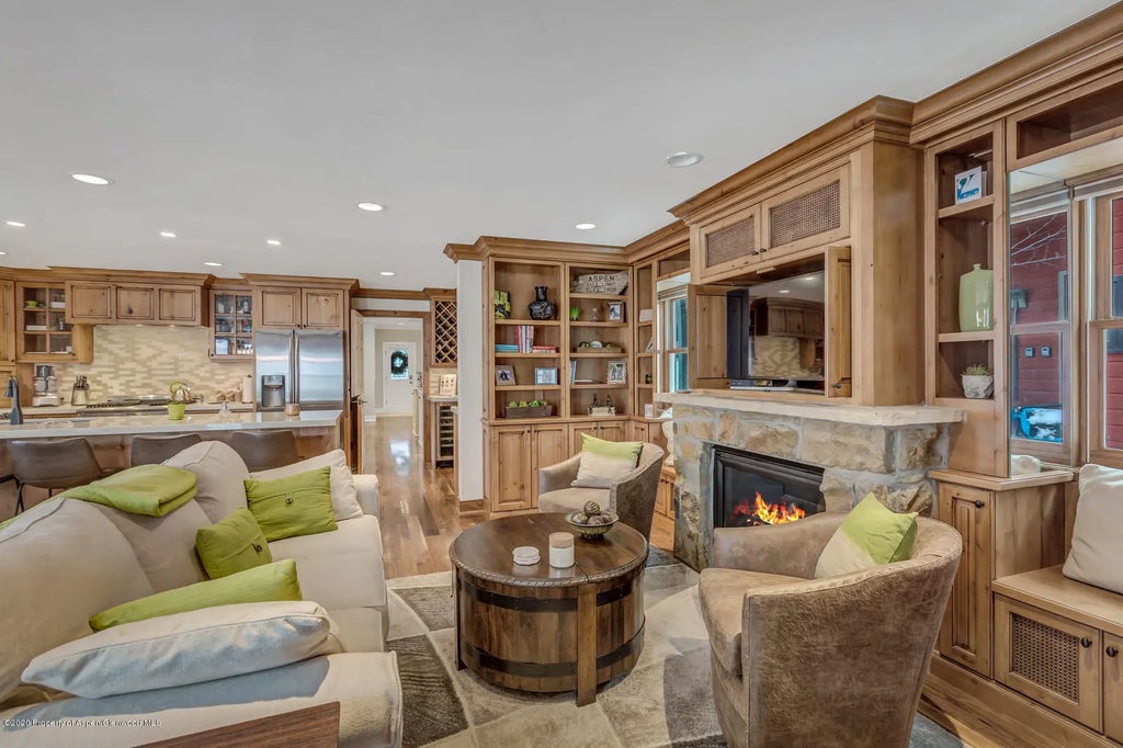 38 of 46 - 633 W Main Street, Aspen, CO