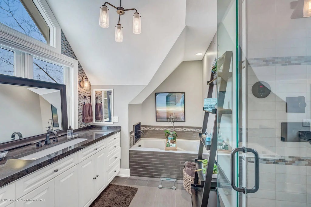 9 of 46 - 633 W Main Street, Aspen, CO