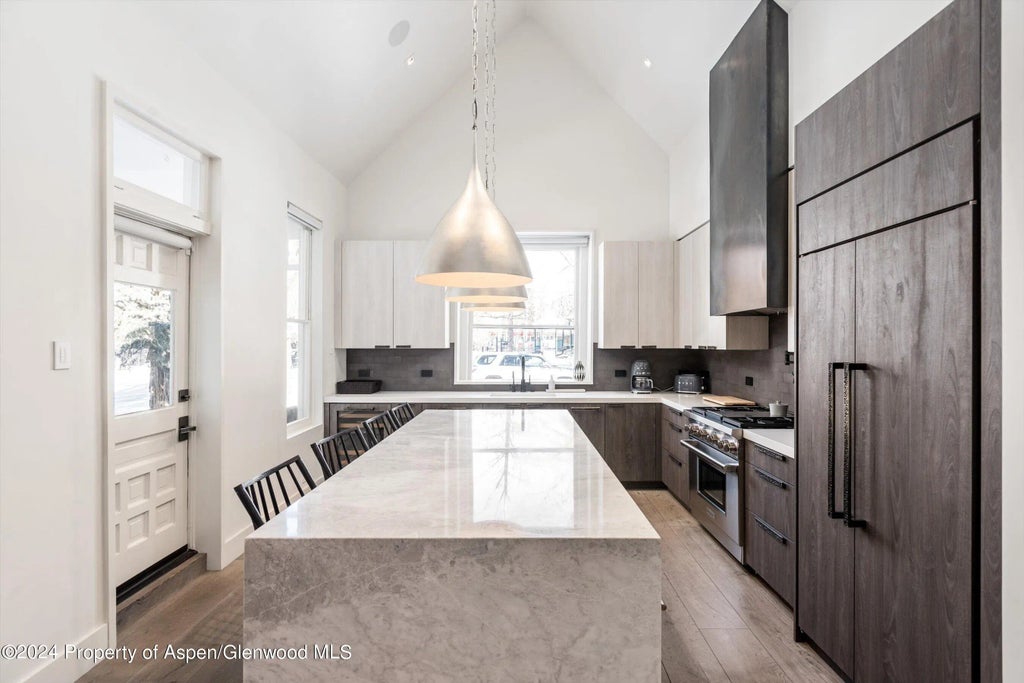6 of 22 - 131 W Bleeker Street, Aspen, CO