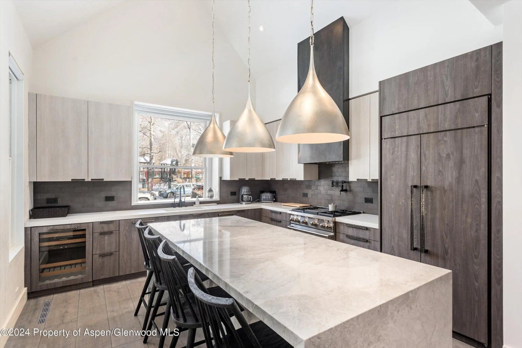 7 of 22 - 131 W Bleeker Street, Aspen, CO