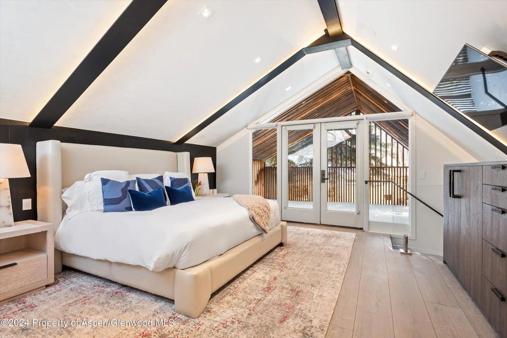 9 of 22 - 131 W Bleeker Street, Aspen, CO