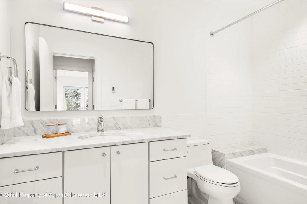 22 of 31 - 449 Mountain Laurel Drive #4, Aspen, CO