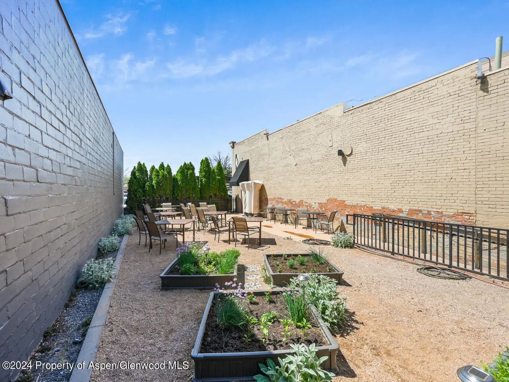 27 of 48 - 626 Rood Avenue, Grand Junction, CO