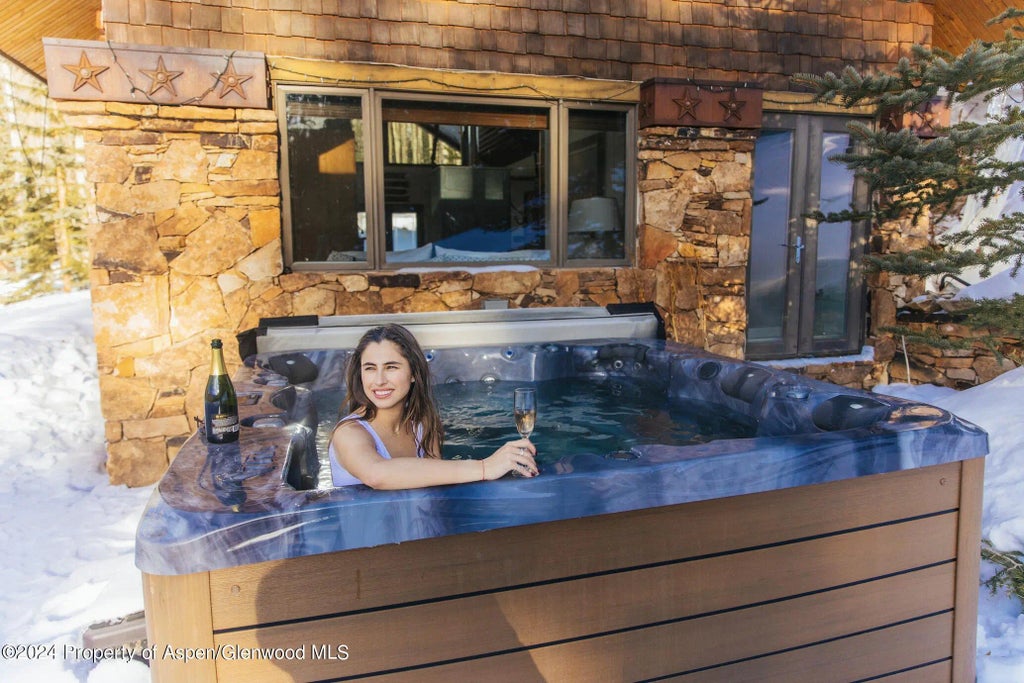 9 of 40 - 88 Lower Hurricane Road, Aspen, CO