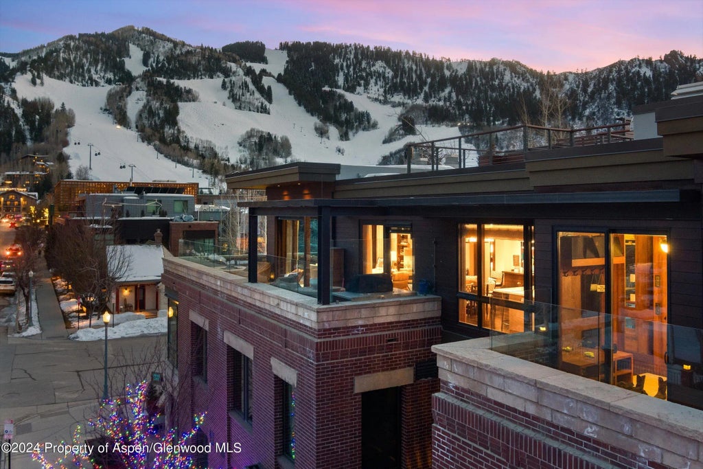 3 of 40 - 632 E Hopkins 301 Aka 119 S Spring Street, Aspen, CO