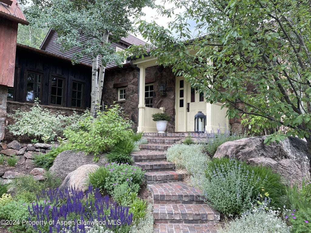 48 of 50 - 855 Moore Drive, Aspen, CO