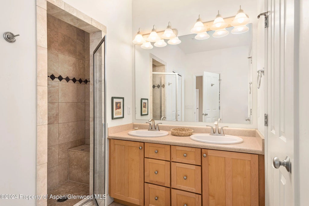 9 of 12 - 546 Evans Court, Basalt, CO