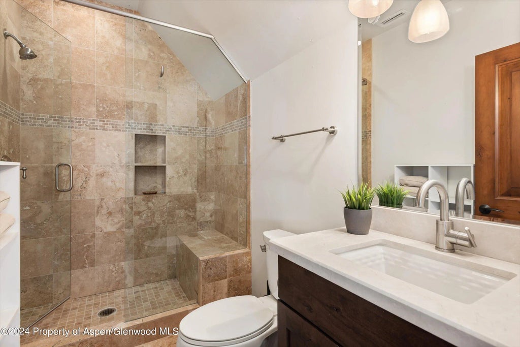 44 of 57 - 333 Sopris Circle, Basalt, CO