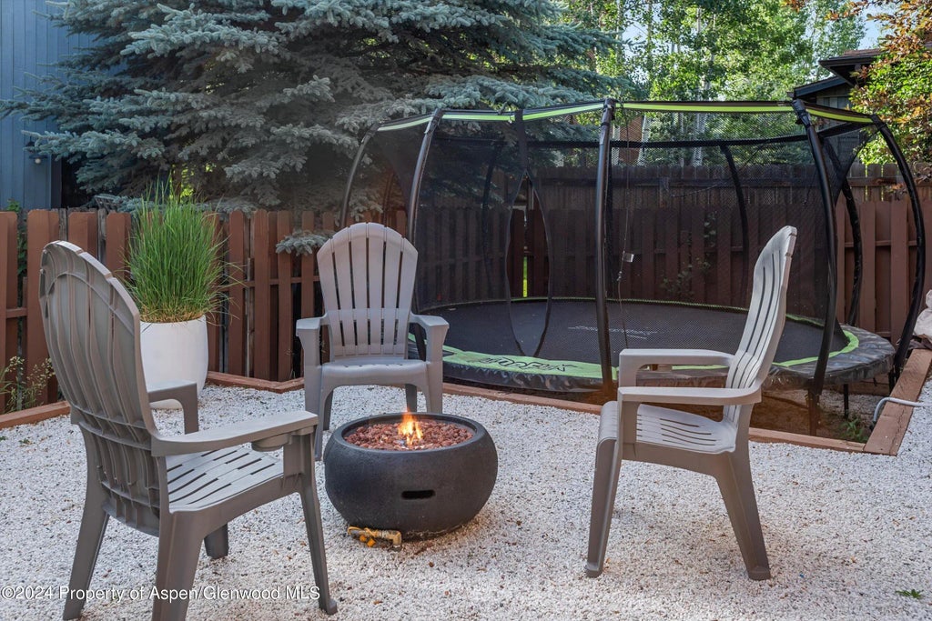 46 of 57 - 333 Sopris Circle, Basalt, CO