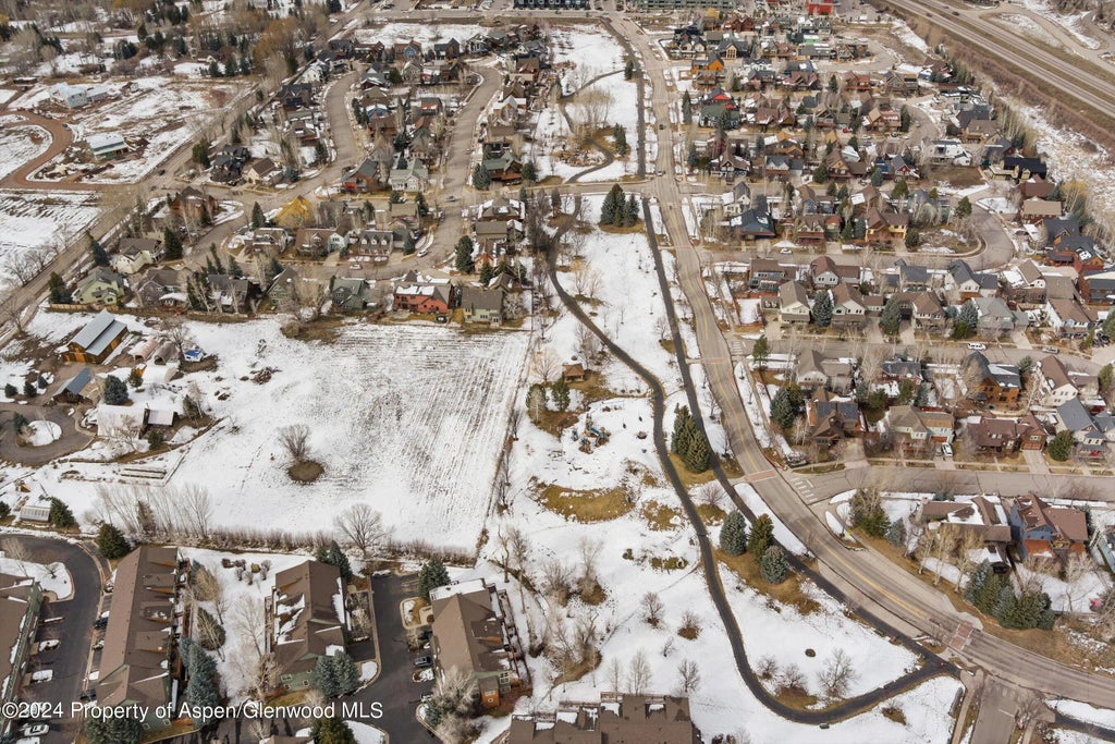 56 of 57 - 333 Sopris Circle, Basalt, CO