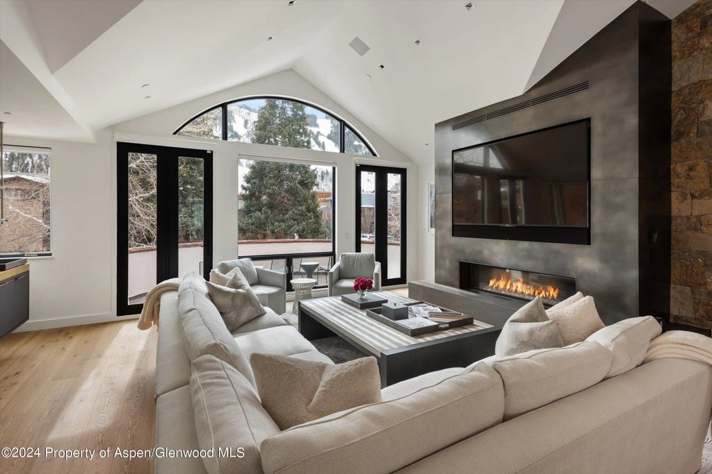 9 of 41 - 708 E Hopkins Avenue, Aspen, CO