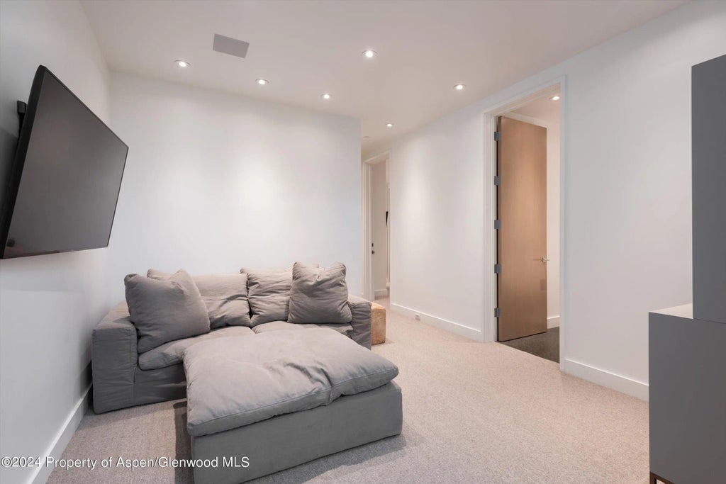 20 of 41 - 1035 Cemetery Lane, Aspen, CO